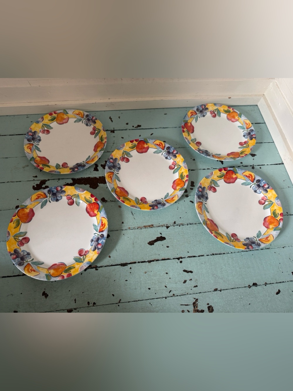 Vintage Corelle Fruit Basket dinner plate 1980’s